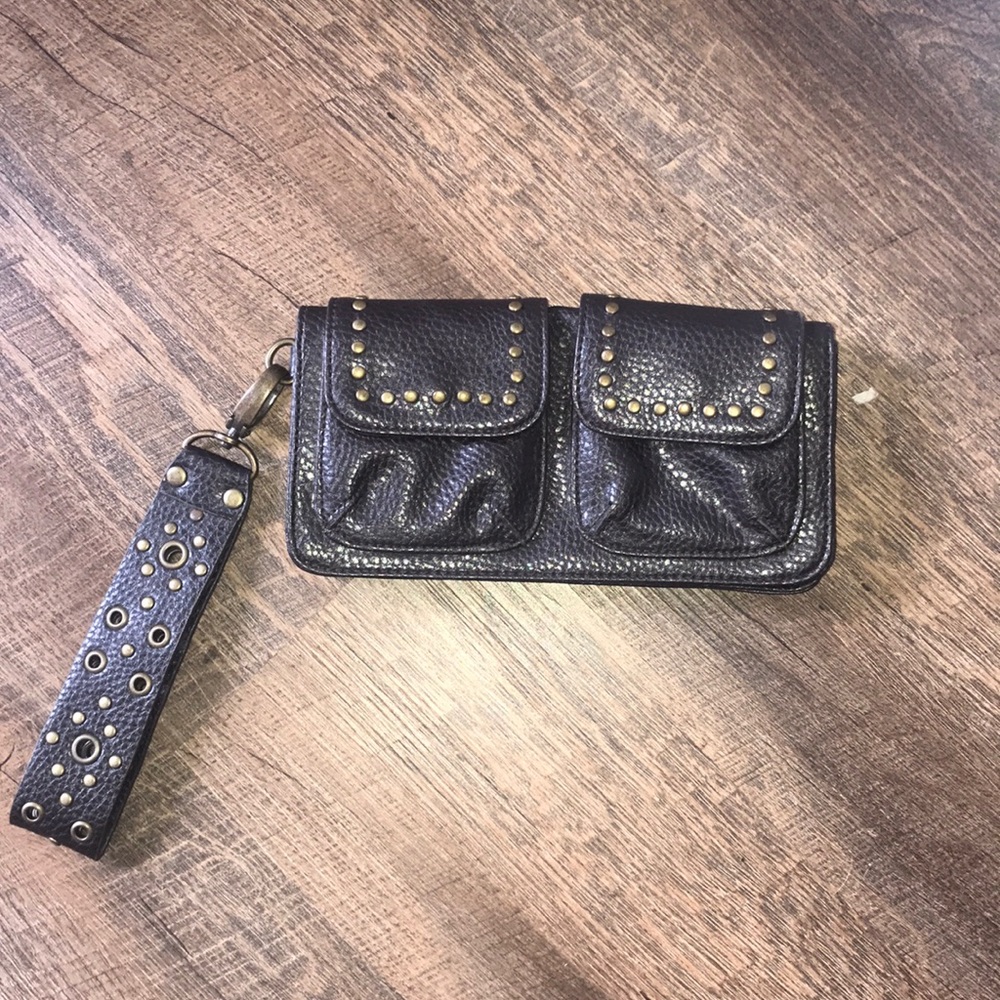 Wristlet or clutch